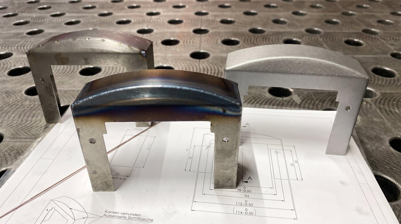 Konstruktionsunterlagen und Bauteile im Sondermaschinenbau der FUTRONIKA AG