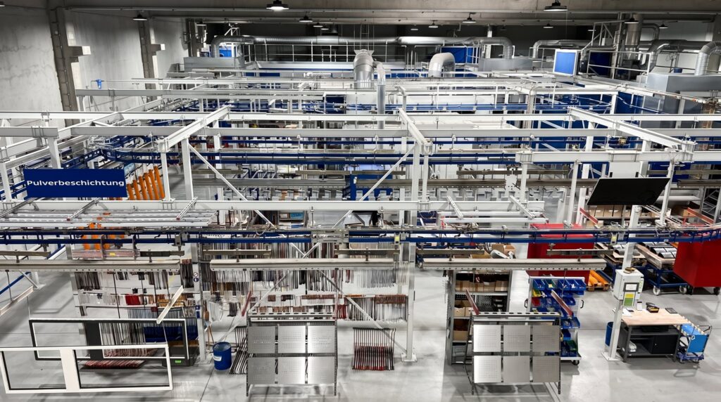 Pulverbeschichtungsanlage der FUTRONIKA AG in Brunnthal